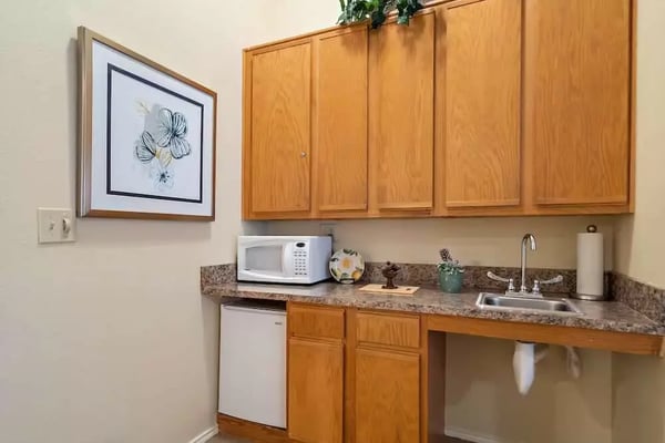 Morada-Lake-Arlington-Assisted-Living-Real-Estate-Photography-Dallas-11