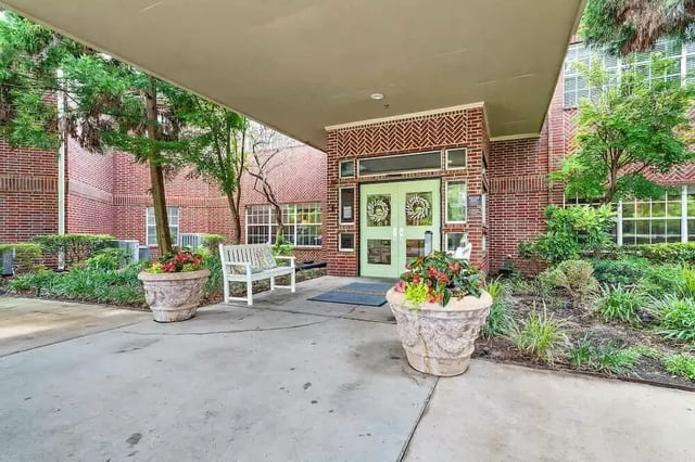 Morada-Lake-Arlington-Independent-Living-Real-Estate-Photography-Dallas-11