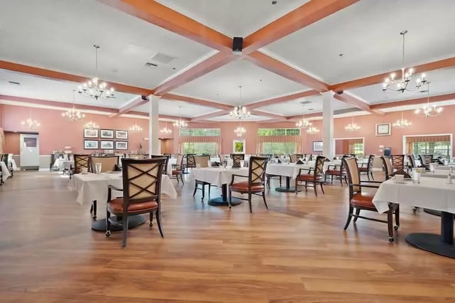 Morada-Lake-Arlington-Independent-Living-Real-Estate-Photography-Dallas-19