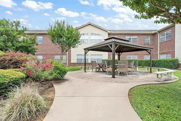 Morada-Lake-Arlington-Independent-Living-Real-Estate-Photography-Dallas-32