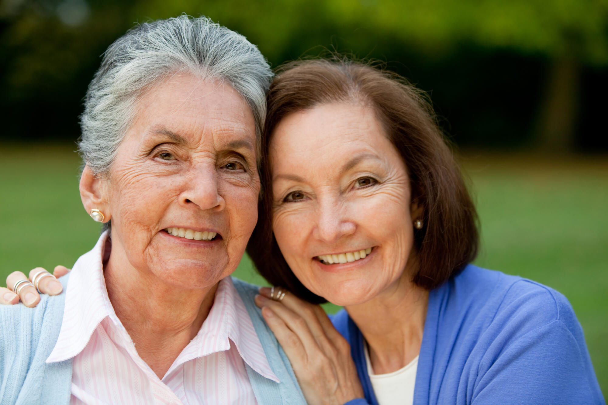 Memory Care vs Assisted Living: Key Differences Families Should Know